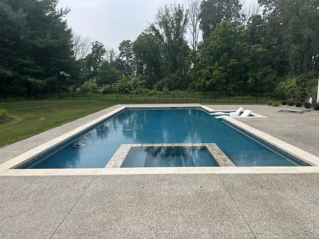Inground pool with spa in Malvern, PA by Scott Payne Custom Pools